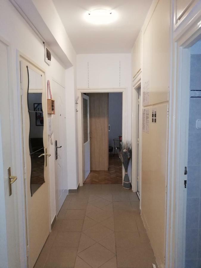 Lili Apartman Apartment Balatonfured Exterior photo